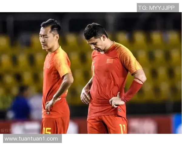 骑士与尼克斯激战正酣10月26日NBA赛场精彩对决引发球迷热议 骑士与尼克斯激战正酣10月26日NBA赛场精彩对决引发球迷热议