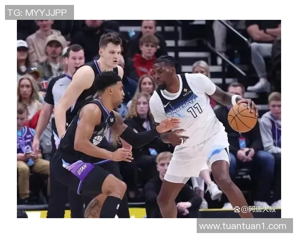 森林狼与鹈鹕第三节精彩对决回顾球员表现与战术分析