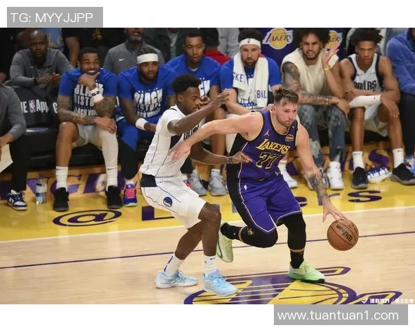 2013赛季湖人对阵小牛第一节精彩回顾与战术分析